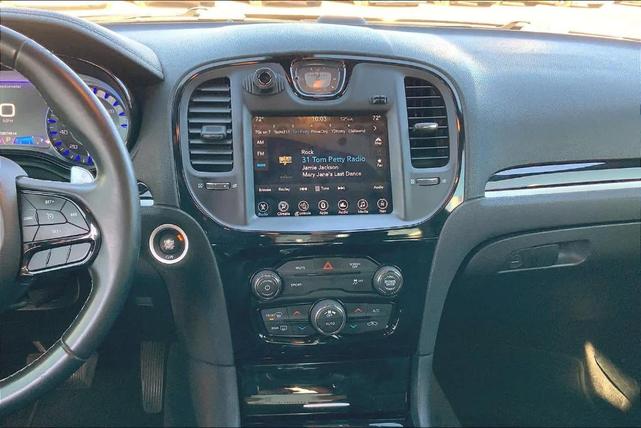2017 chrysler 300 s