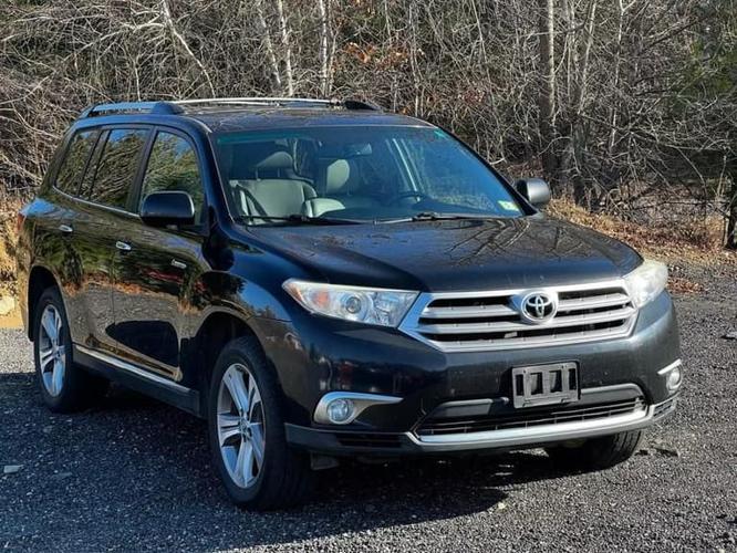 2011 toyota highlander limited sport utility 4d in bridgewater, massachusetts