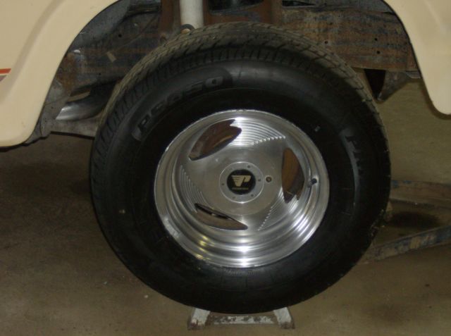 1983 ford f-150 base standard cab pickup 2-door 7.5l 460