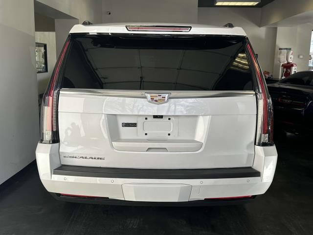 2018 cadillac escalade esv luxury