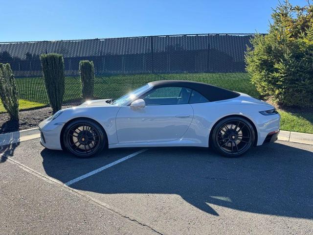 2024 porsche 911 carrera 4 gts