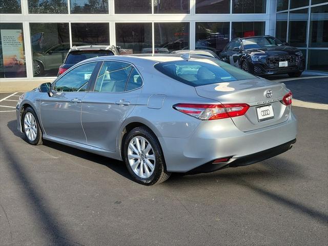 2020 toyota camry le