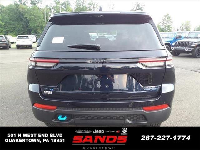 2023 jeep grand cherokee 4xe trailhawk