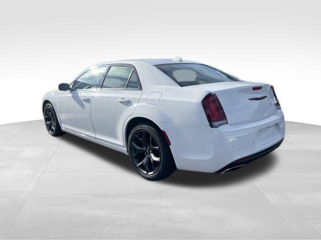 2023 chrysler 300 s