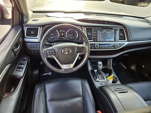 2019 toyota highlander in saint paul, minnesota