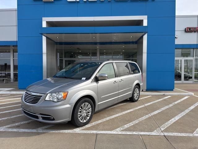 2015 chrysler town & country touring-l