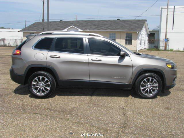 2021 jeep cherokee latitude plus