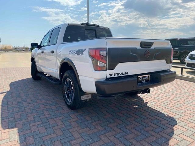 2024 nissan titan pro-4x