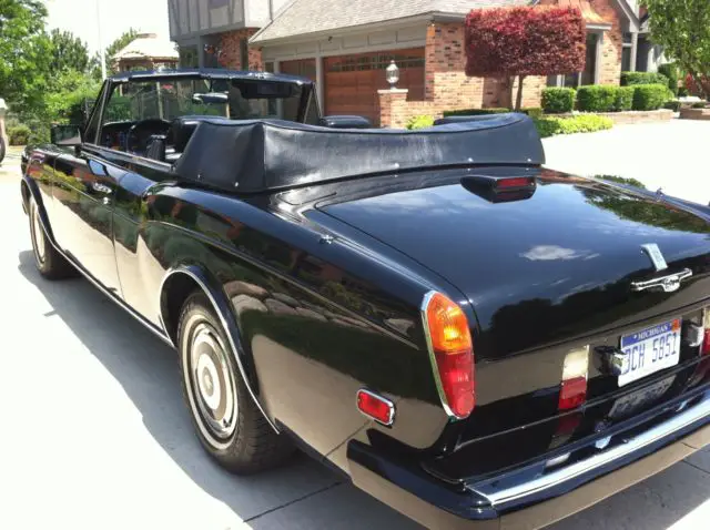 vehicle rolls royce corniche