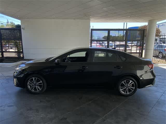 2022 kia forte lxs