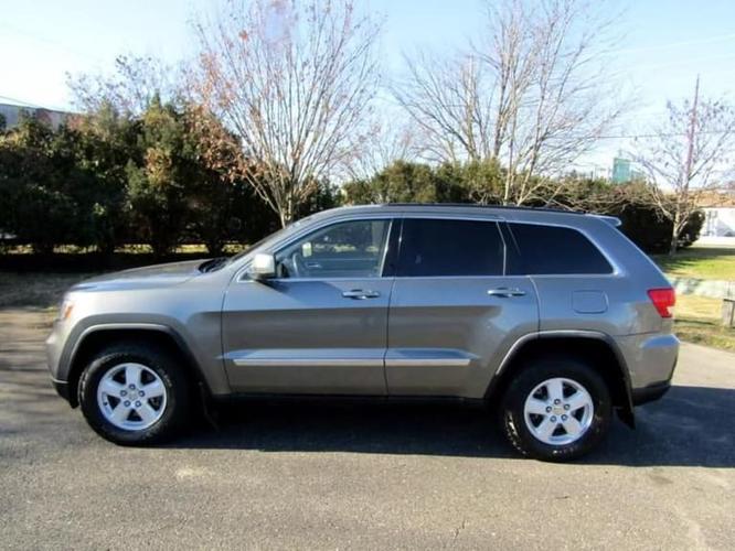 2012 jeep grand cherokee laredo 4dr 4x4 in maple shade, new jersey