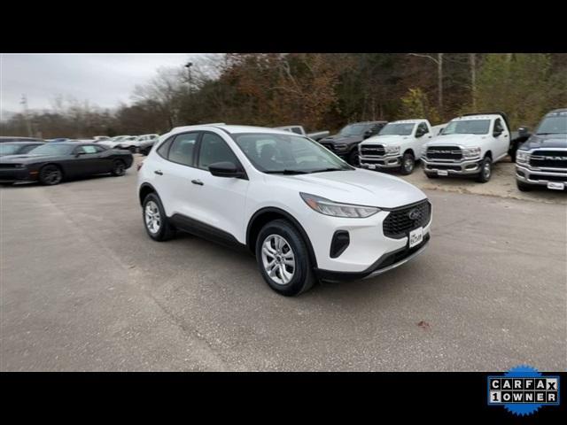 2023 ford escape base