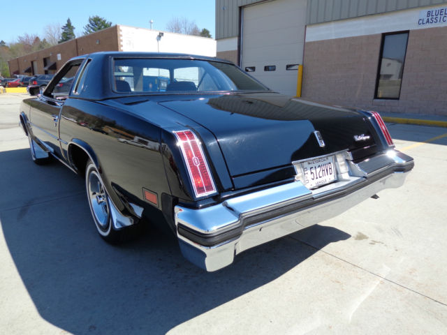 1976 oldsmobile cutlass supreme * only 3,900 orig miles * one owner * like new!