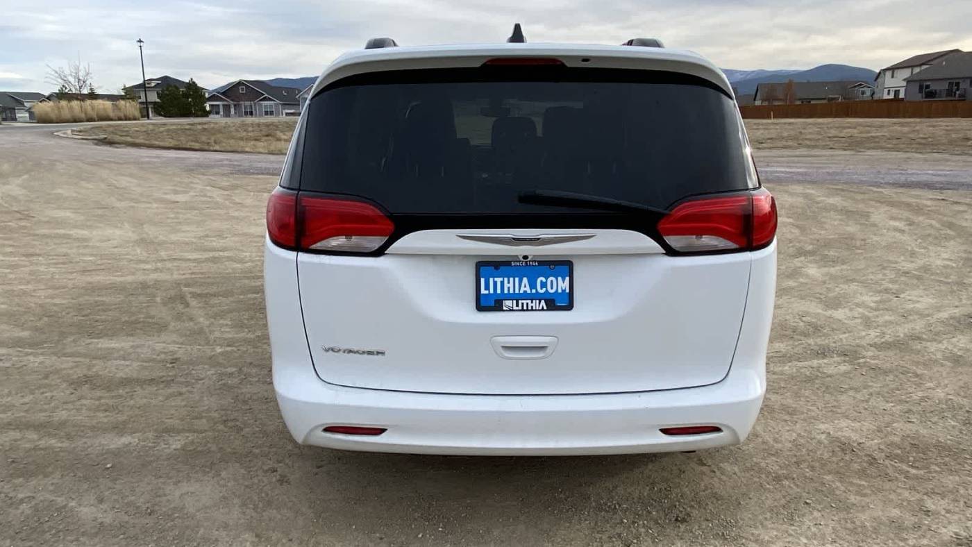 2021 chrysler voyager lxi