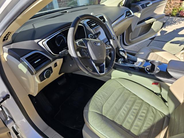 2014 ford fusion se