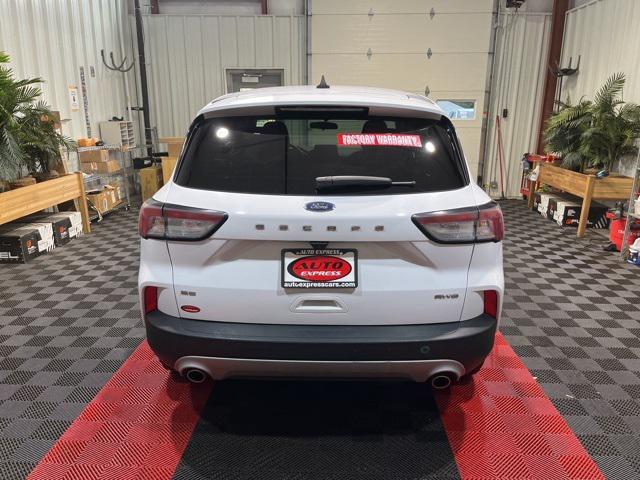 2021 ford escape se