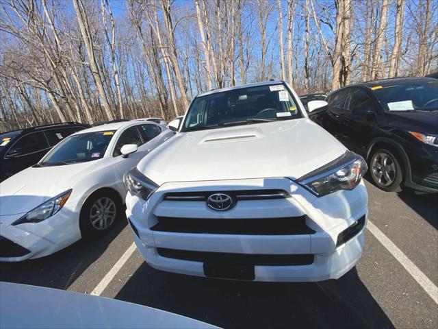 2022 toyota 4runner trd sport