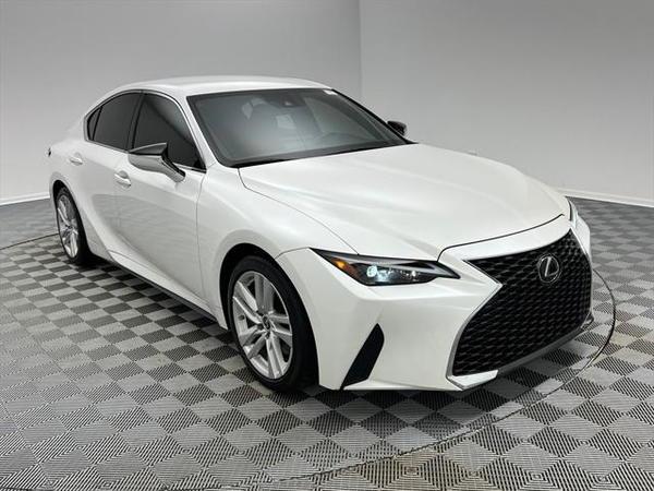 2021 lexus is in saint louis, missouri