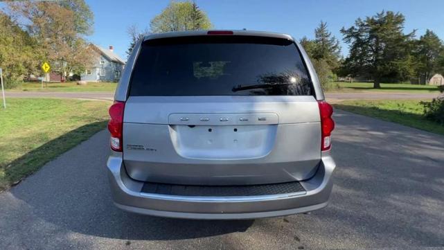 2019 dodge grand caravan se