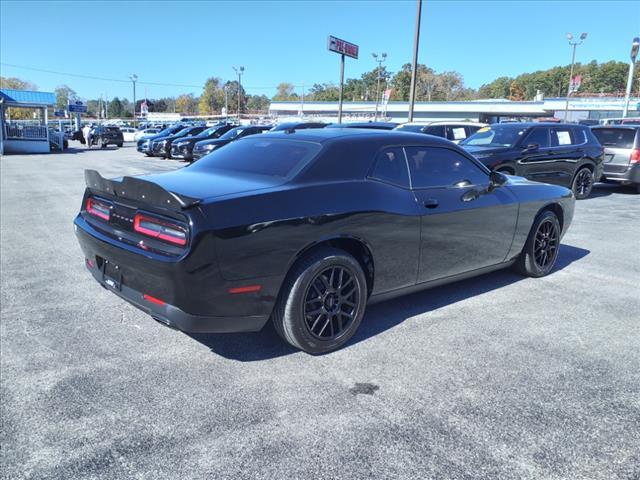 2015 dodge challenger sxt