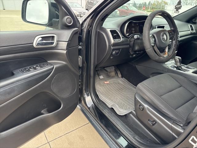 2020 jeep grand cherokee laredo