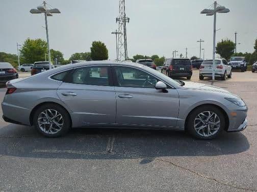 2023 hyundai sonata sel in milwaukee, wisconsin