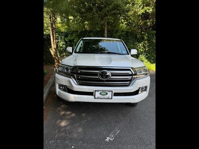 2017 toyota land cruiser base