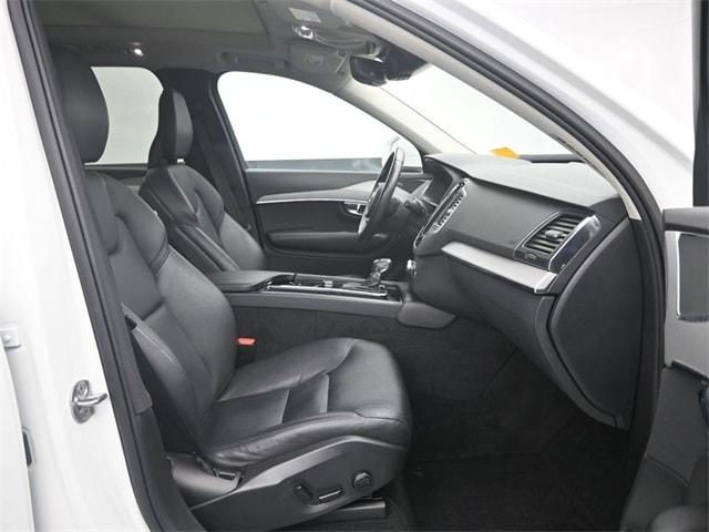 2022 volvo xc90 t5 momentum