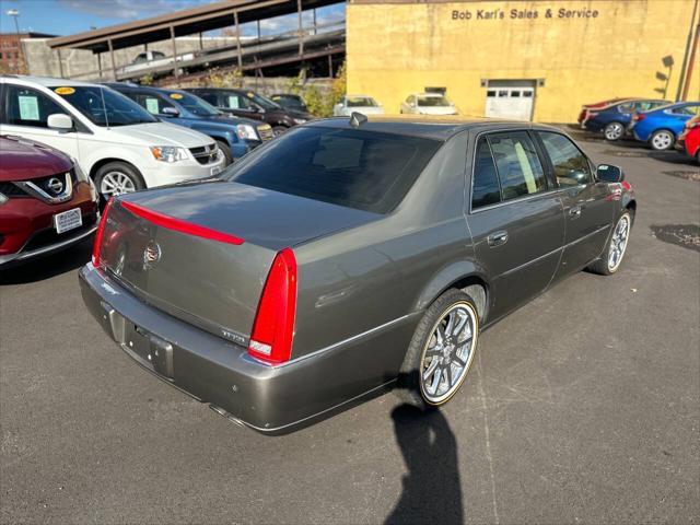 2010 cadillac dts platinum collection