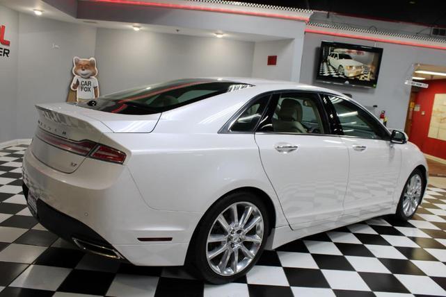 2015 lincoln mkz base