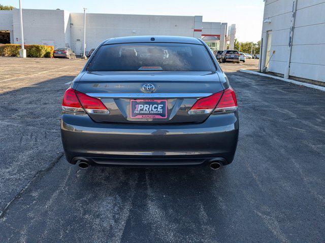 2011 toyota avalon base