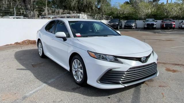 2023 toyota camry le