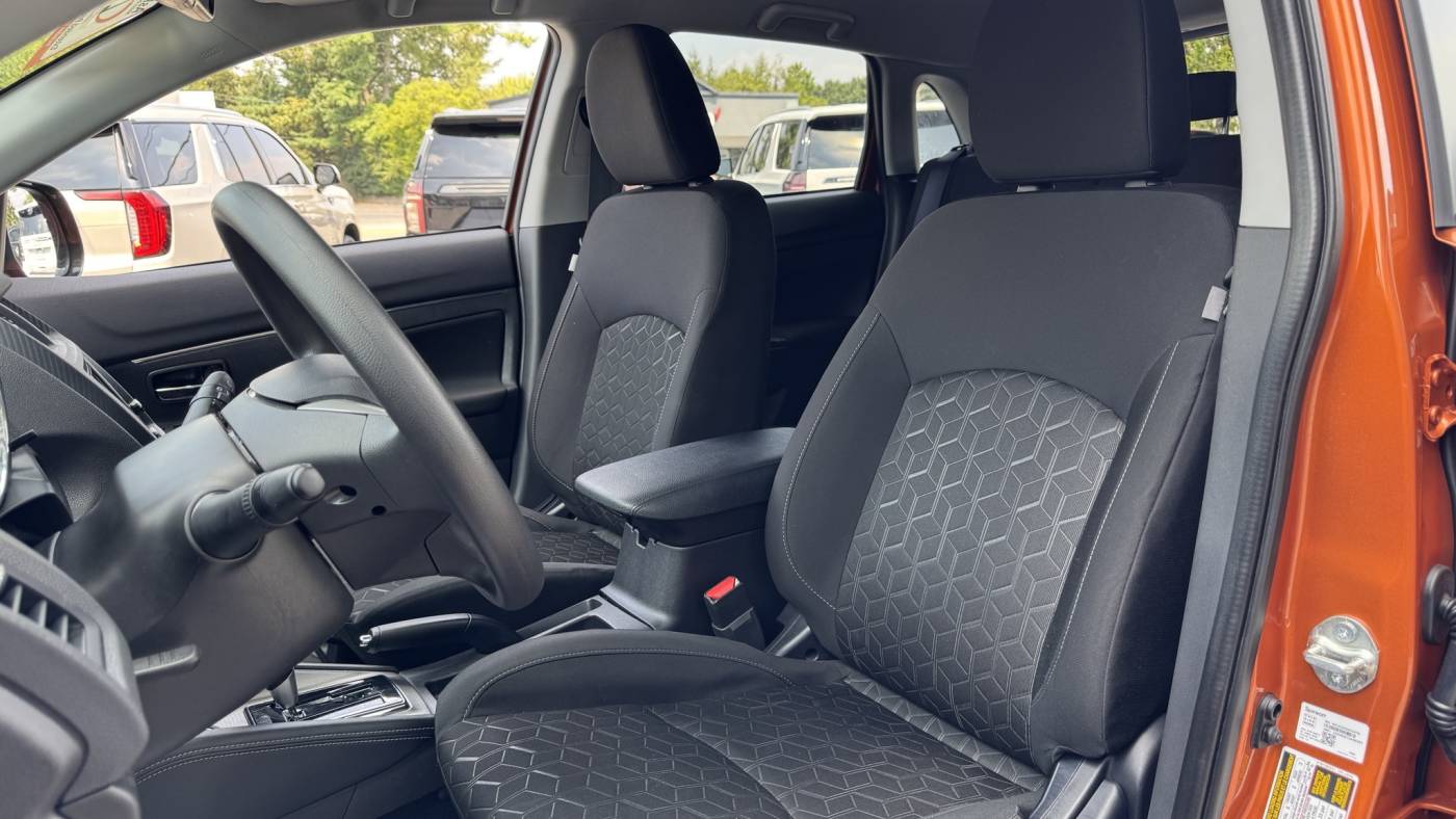 2023 mitsubishi outlander sport es