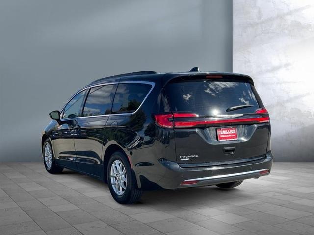 2022 chrysler pacifica touring-l