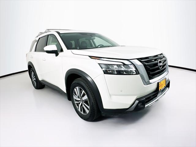 2022 nissan pathfinder sl