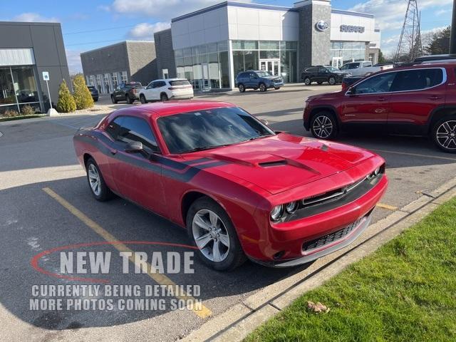 2016 dodge challenger sxt
