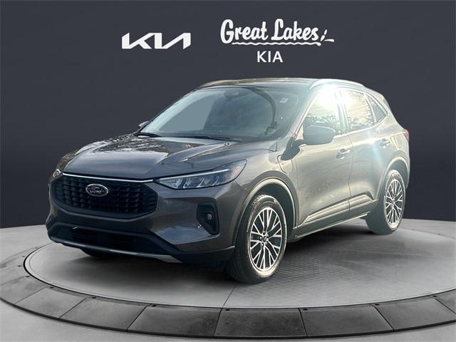2023 ford escape base