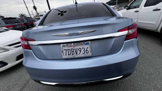 2013 Chrysler 200