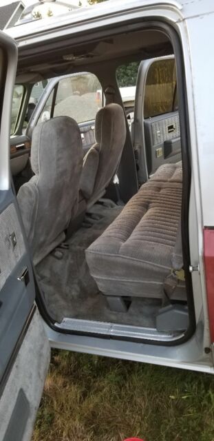 1989 chevrolet v2500 suburban silverado 5.7l