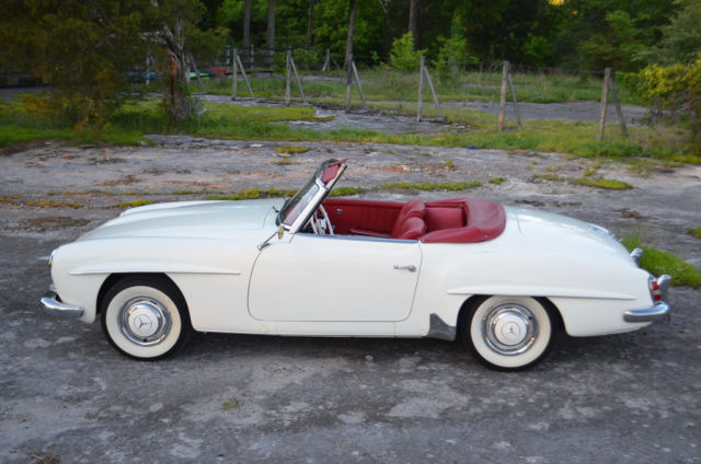stunningly beautiful classic white/red two top 190 sl