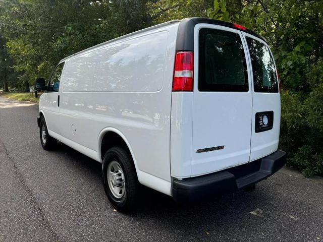 2020 chevrolet express 2500 rwd 2500 regular wheelbase wt