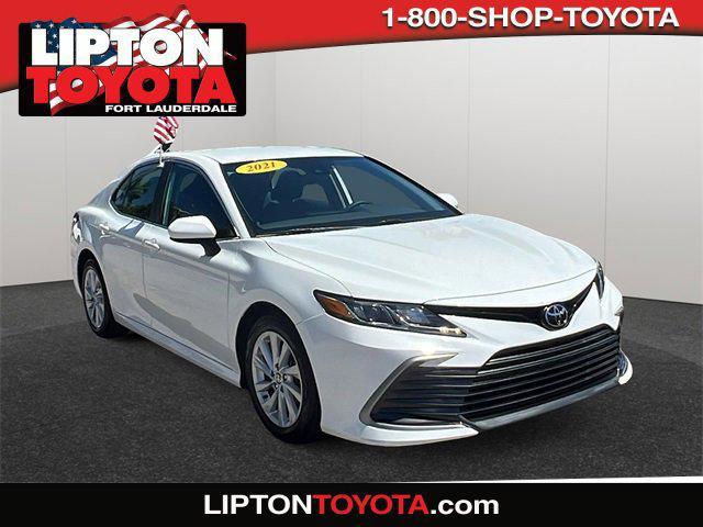 2021 toyota camry le