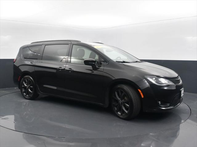 2019 chrysler pacifica touring-l plus