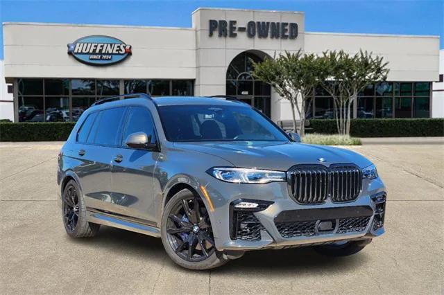 2022 bmw x7 m50i