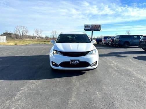 2018 chrysler pacifica in centennial, colorado