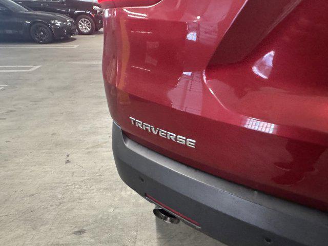 2018 chevrolet traverse lt cloth