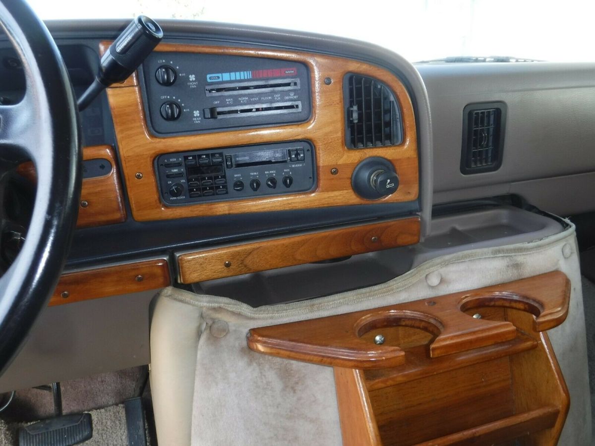 1993 ford e-150 van club chateau econoline wagon camper van life maroon explorer