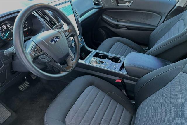 2022 ford edge se