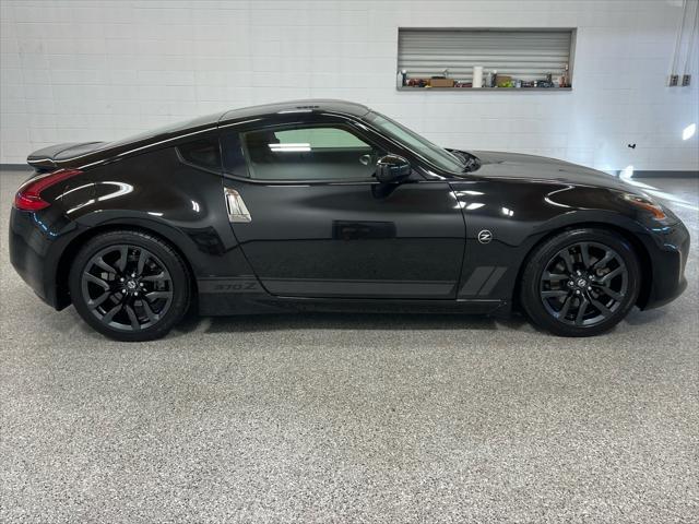 2018 nissan 370z base