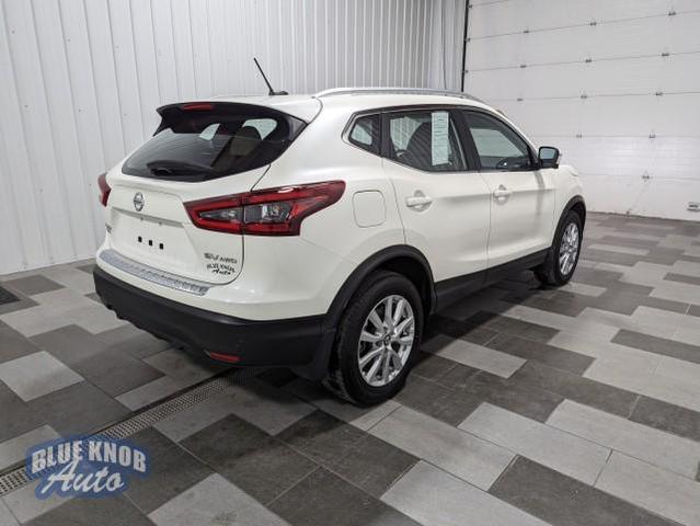 2022 nissan rogue sport sv